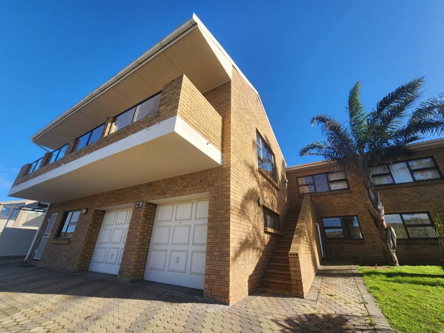 7 Bedroom Property for Sale in Bayview Western Cape